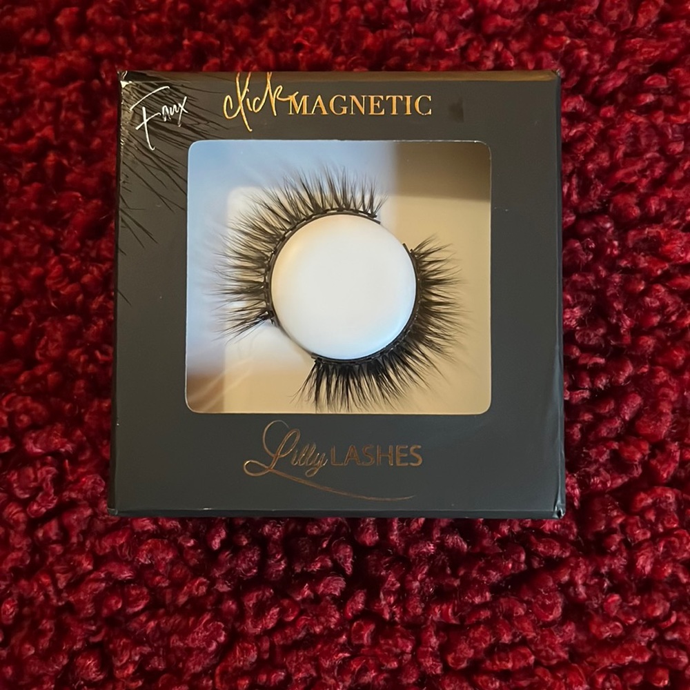 New In The Box Lilly Faux Click Magnetic Lashes